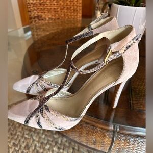 JESSICA SIMPSON BEIGE SUEDE HEELS